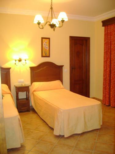 Santa Cruz Hotel Los Palacios Y Villafranca Eksteriør billede