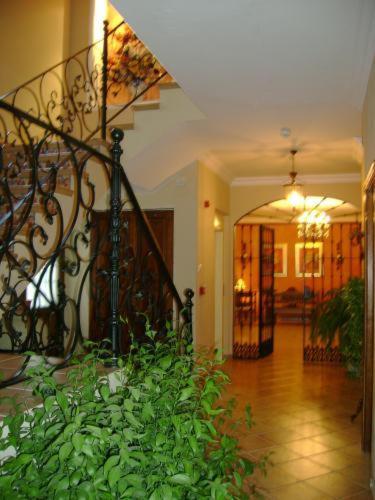 Santa Cruz Hotel Los Palacios Y Villafranca Eksteriør billede