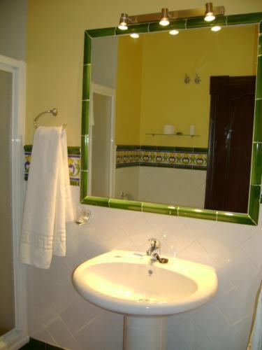 Santa Cruz Hotel Los Palacios Y Villafranca Eksteriør billede
